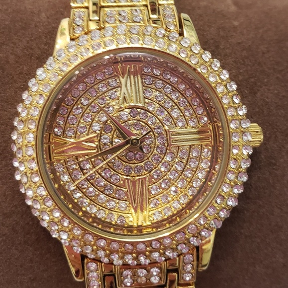 Watch - Picture 2 of 3